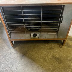 Vintage paraffin. / kerosene heater