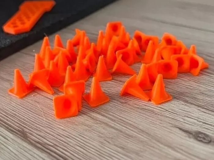 1:64 Traffic Cones - Diecast model, hot wheels, cars, trains, planes etc.