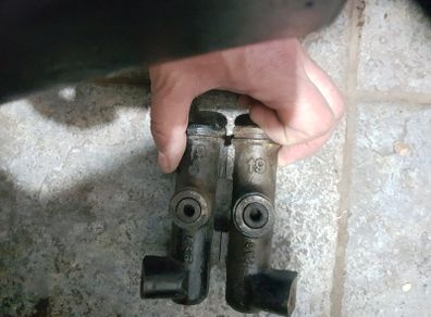 Mercedes G Wagon diff lock cylinder