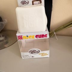 Dr Pepper white cube needoh