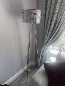 floor lamp