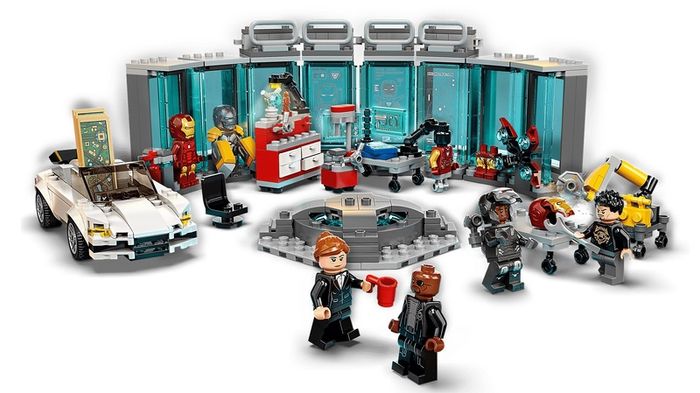 LEGO Marvel Iron Man Armoury 76216