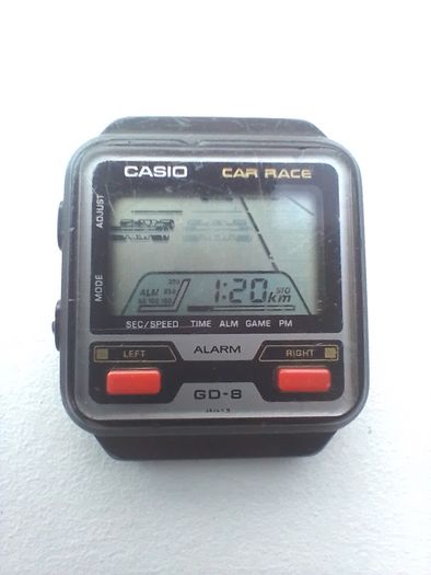 Super rare 1984 Casio GD-8 233 car race game watch