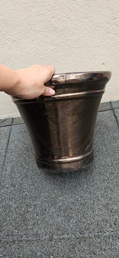 ceramic pot