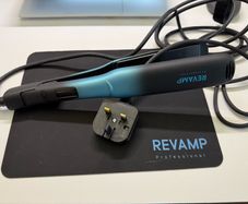 Hair straightener Revamp Professional - never used