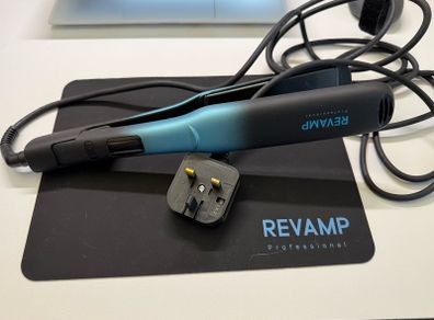 Hair straightener Revamp Professional - never used
