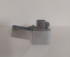 zippo cigarette lighter