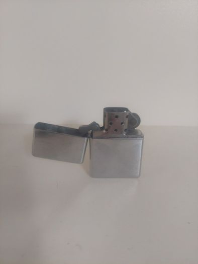 zippo cigarette lighter