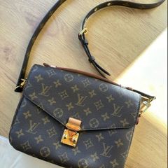 Louis Vuitton Pochette Metis