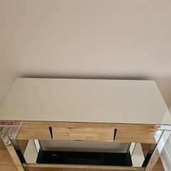 Mirrored console unit