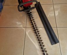 Honda HHH25 4 stroke hedge trimmer