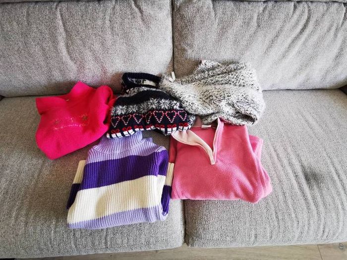 Girls Jumpers