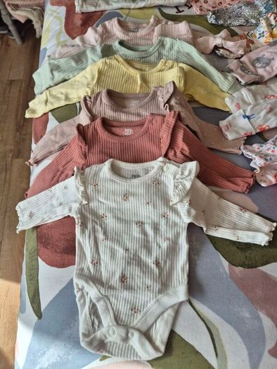 Newborn (0-1 month) Girls Clothes Bundle