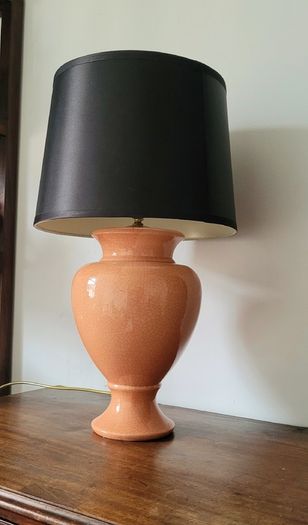 Vintage crackle effect lamp