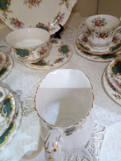 Vintage Royal Albert " Berkeley"  22 pieces Tea Set Fine Bone China
