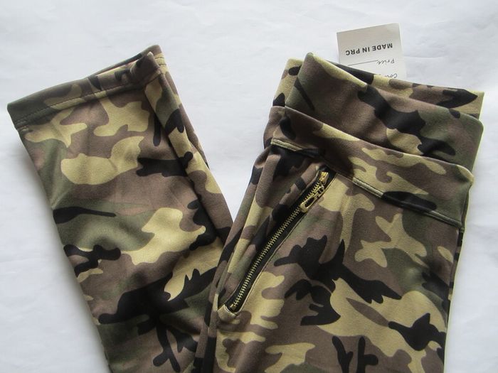 Ladies Camo Stretch Leggings with pockets - BNWT
