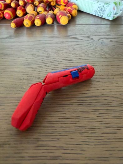 Knipex ErgoStrip