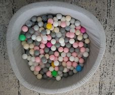 Kids ball pit