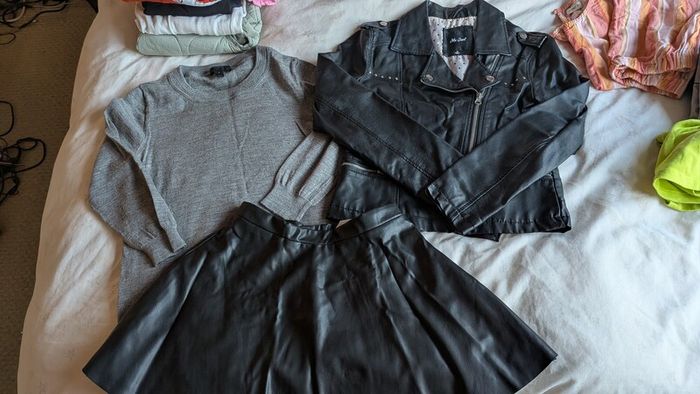 Bundle of clothes age 10 or XS