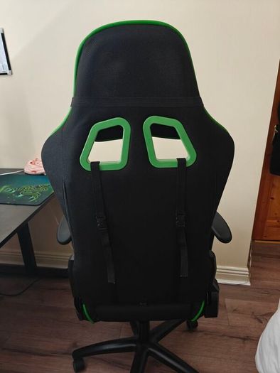 desktop and chairs gamming