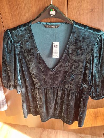 2 Ladies tops