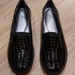 Brand new - women's shoes - flats, size 8