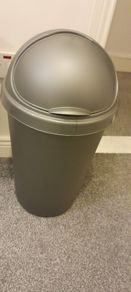 Kitchen bin