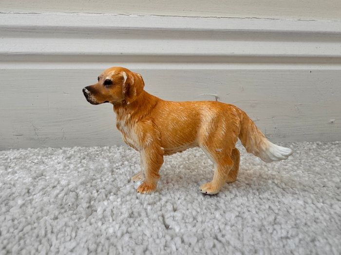 Schleich Farm World Golden Retriever D 73527 approx. 6 cm. tall Used Please see photos