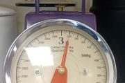 Kitchen Scales. Purple