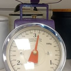 Kitchen Scales. Purple