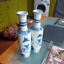 A pair of oriental vases Image 7