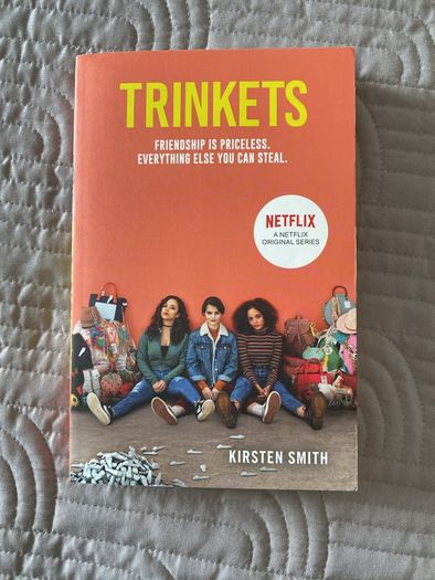 Book - Kirsten Smith - Trinkets