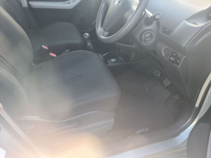 Toyota Yaris 2011
