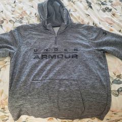 Underarmour top