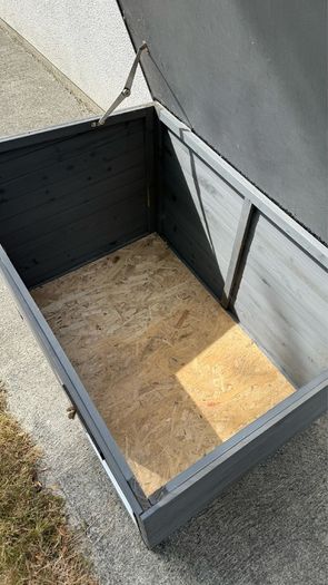 Dog Kennel and Dog Run