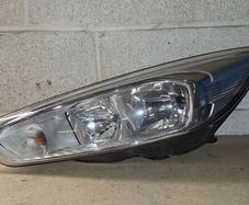 ford focus headlight