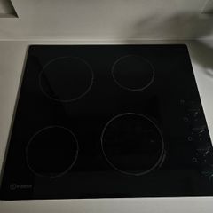 Indesit RI860C 4 Zone Ceramic Hob 58cm