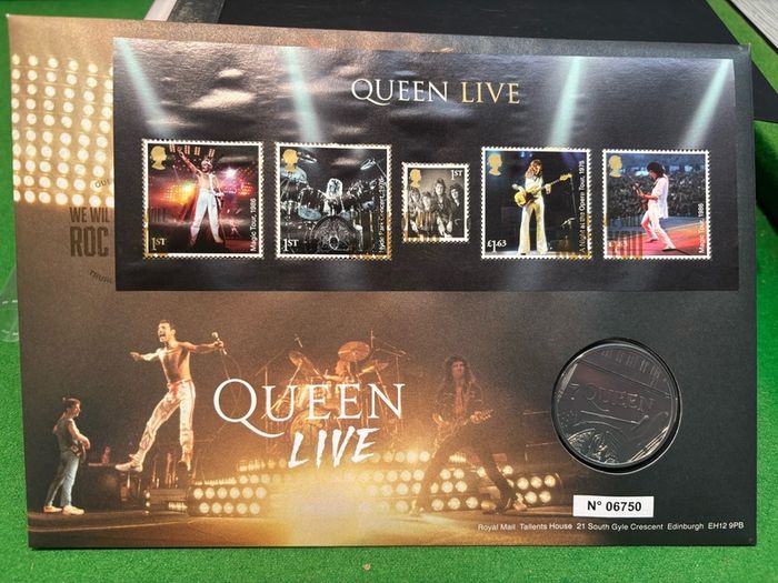 Queen Live 5 Pound Coin Royal Mint BU