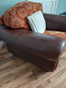 Couch n two armchairs