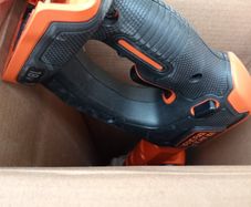 Black + decker cordless trimmer (brand new) + battery