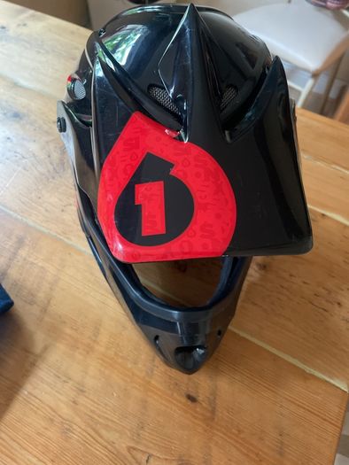 helmet size L