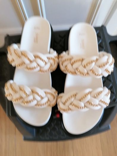 Women's Sandals NWOT SIZE 40 6.5