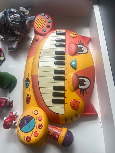 Free toys