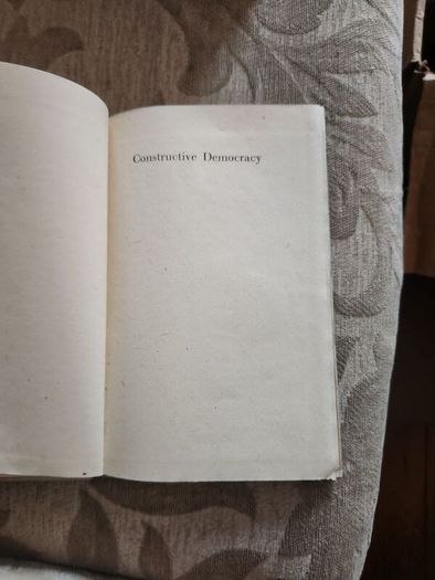 Constructive Democracy. Two Lectures Delivery At University College London Im December 1942 By John Macmurray. First Edition Hardback In Good Condition. See Photos For Same.