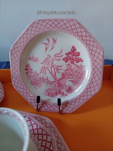 Willow Pattern Cups Saucers and Side Plates