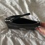 micharl kors black bag - wrist Image 2