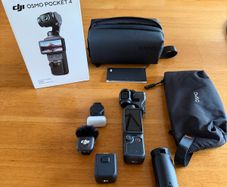 DJI Osmo Pocket 4 Creator Combo