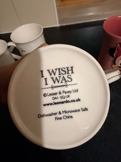 mugs