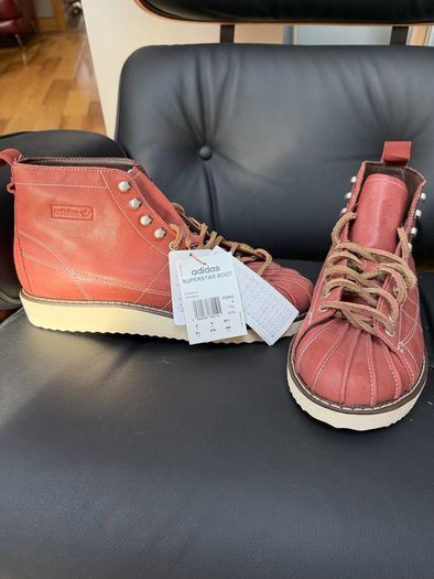 Adidas Superstar boot