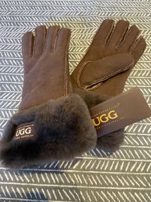 Brand new Ugg ladies gloves - medium